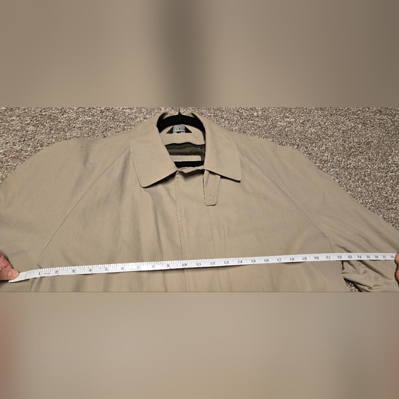 Jos A Bank mens trench coat - Picture 11 of 13